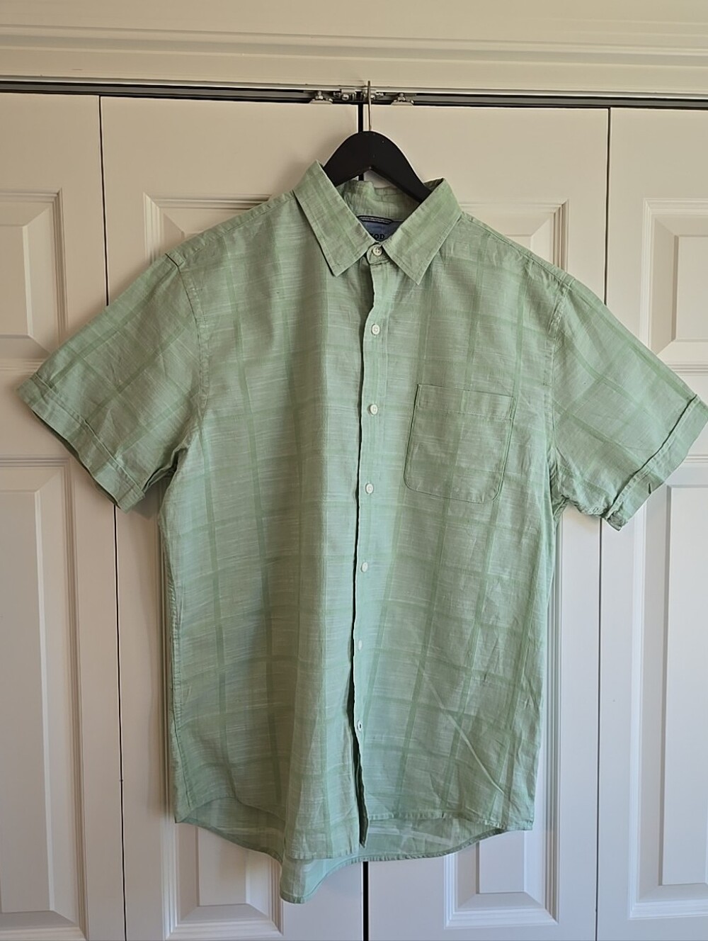 Izod Light Green Short Sleeve Button-Down Shirt